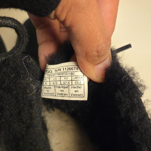 UGG Women's Classic Femme Lace Booties Black - Picture 8 of 12